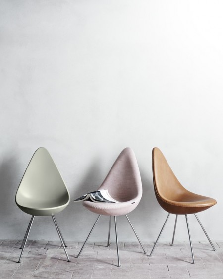 The Fritz Hansen Drop Chair was designed by Arne Jacobsen in 1958. It is a small chair with a big personality and it is as fresh and vibrant as a new design but with a rare heritage. The design of the back combines a warm embrace with freedom of movement, resulting in a surprising level of comfort.