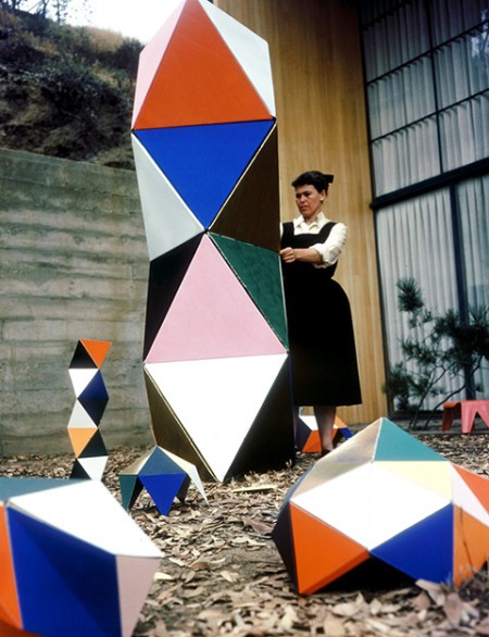 Ray Eames plays with an early prototype of The Toy outside the Eames House in 1951. © Eames Office, LLC