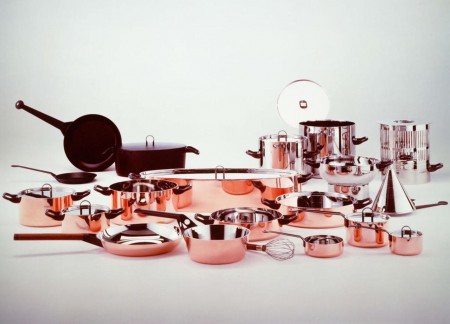 The Alessi La Cintura di Orione Collection of pots and pans offers a more professional performance to cooking enthusiasts.