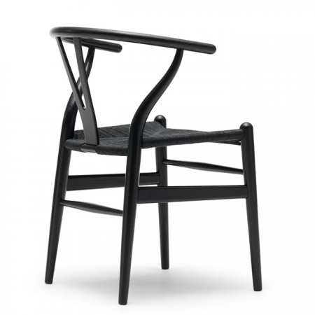 The Wishbone Chair is available in a highly curated combination of colours and woven seat options. 
