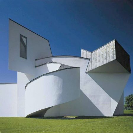 csm_05_Vitra_Design_Museum_Frank_Gehry_1989.crop1024x1024_01_7fdea3b6ec