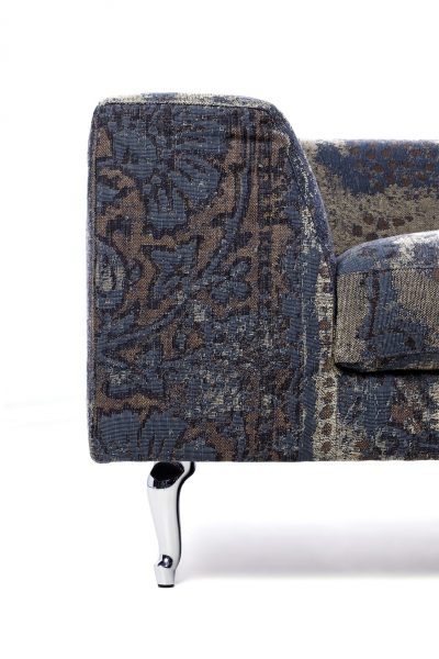 The Moooi Zliq Sofa has very distinct legs that can only come from Marcel Wanders, the genius behind Moooi.