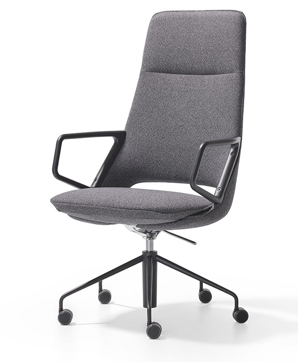 Artifort Zuma 5-Legged Swivel Base High Back Chair